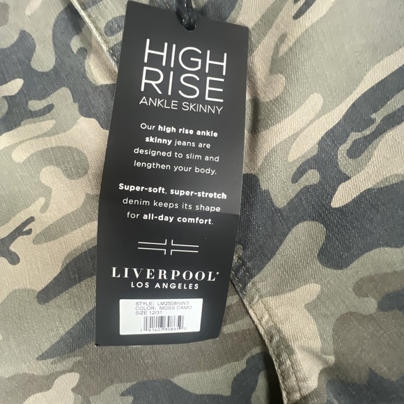 NWT Liverpool Los Angeles Camo Skinny Pants – W/ Sequin Strip Women's Size 12/31 - Picture 10 of 16